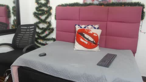 Hanna Palmer online show from December 11, 11:51 am