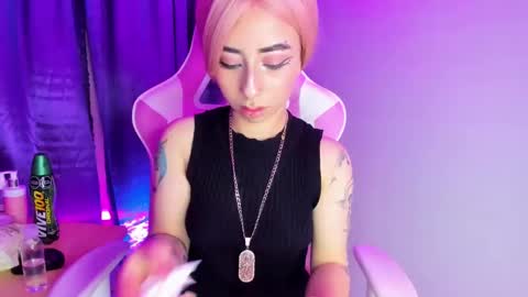 Snapshot of hanna_azumi_ chatting on December 30, 5:15 am hanna online show from December 30, 5:15 am