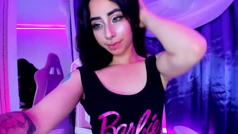 Snapshot of hanna_azumi_ chatting on January 9, 9:16 am hanna online show from January 9, 9:16 am