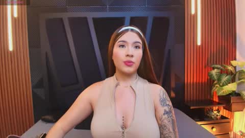 HANNA BECKER online show from March 20, 11:15 am