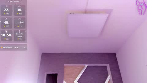 Snapshot of hanna_bloomm chatting on June 11, 12:32 am Hanna online show from June 11, 12:32 am