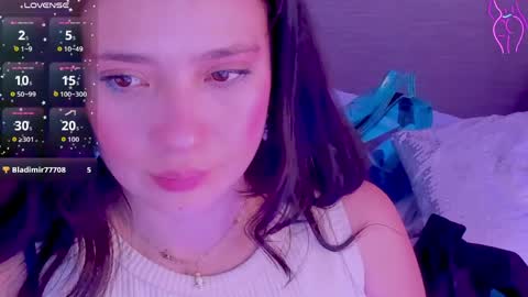 Snapshot of hanna_bloomm chatting on June 11, 2:53 am Hanna online show from June 11, 2:53 am