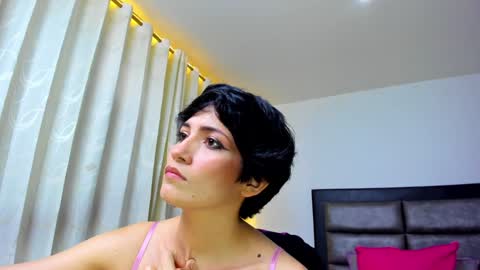 Sara online show from December 7, 9:44 pm