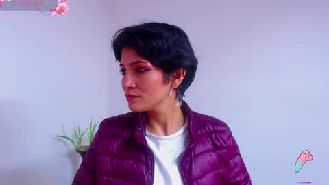 Sara online show from December 16, 8:37 pm