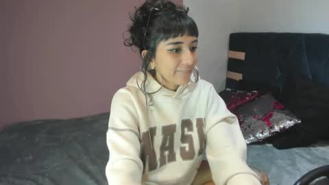Hanna clark online show from June 8, 11:54 am