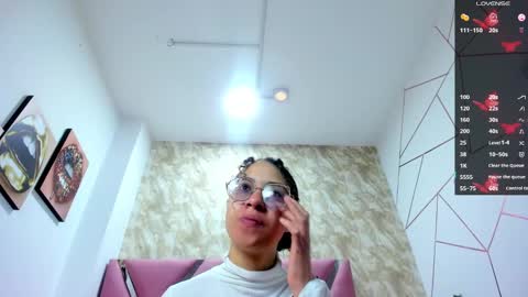 HANNA online show from December 6, 11:44 am