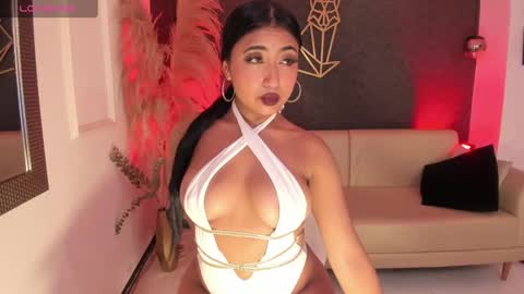 Snapshot of hanna_fost chatting on November 16, 8:42 am im Hanna online show from November 16, 8:42 am