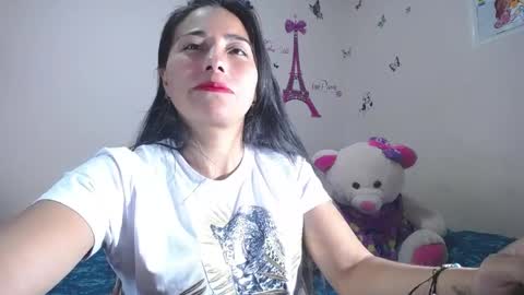 Snapshot of hanna_girl21 chatting on May 9, 12:16 am HANNA online show from May 9, 12:16 am