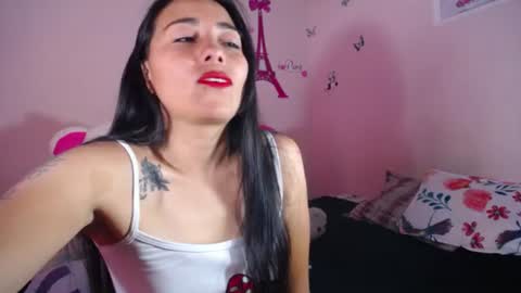 Snapshot of hanna_girl21 chatting on June 19, 8:23 pm HANNA online show from June 19, 8:23 pm