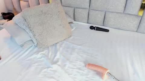 hanna_gomeez online show from October 7, 9:01 pm