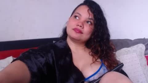  Hanna  online show from May 1, 5:50 pm