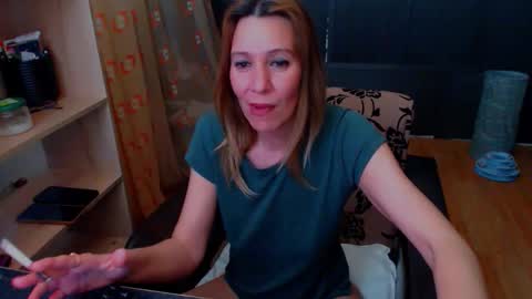 Snapshot of hanna_ha chatting on April 2, 7:22 pm hanna_ha online show from April 2, 7:22 pm