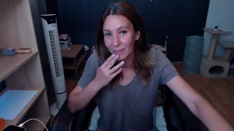 Snapshot of hanna_ha chatting on June 9, 6:08 pm hanna_ha online show from June 9, 6:08 pm