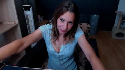Snapshot of hanna_ha chatting on June 15, 6:54 pm hanna_ha online show from June 15, 6:54 pm
