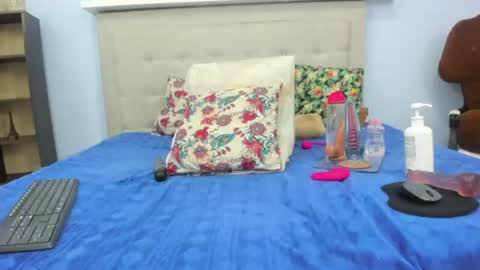 hanna_hornyx20 online show from June 14, 12:52 am