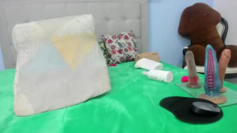 hanna_hornyx20 online show from July 9, 1:09 am