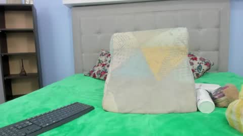 hanna_hornyx20 online show from July 11, 12:24 am