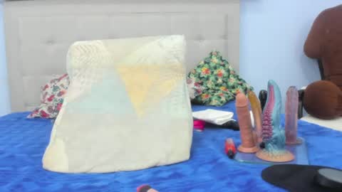 hanna_hornyx20 online show from July 22, 1:30 am