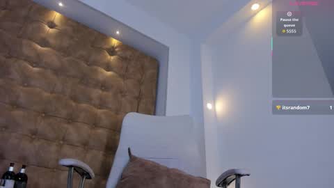 Snapshot of hanna_jadidi chatting on December 3, 12:36 pm Hanna online show from December 3, 12:36 pm