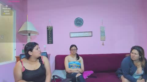 Snapshot of hanna_mature01 chatting on October 6, 1:19 pm Hanna online show from October 6, 1:19 pm