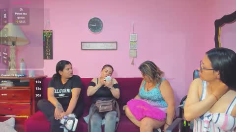 Snapshot of hanna_mature01 chatting on October 15, 1:44 pm Hanna online show from October 15, 1:44 pm