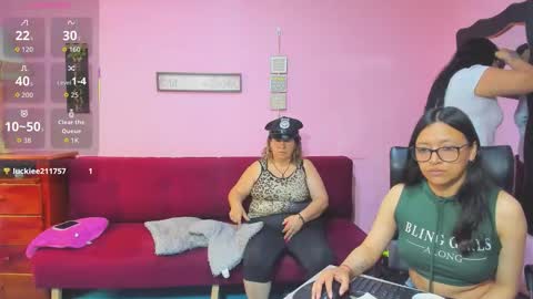 Snapshot of hanna_mature01 chatting on October 28, 1:14 pm Hanna online show from October 28, 1:14 pm