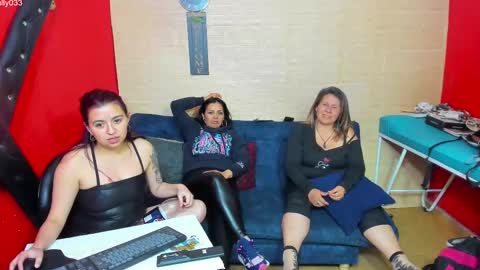 Snapshot of hanna_mature01 chatting on November 15, 3:15 am Hanna online show from November 15, 3:15 am