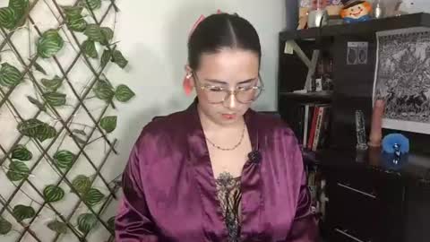 hanna_moons online show from July 17, 3:57 am