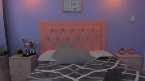 Hanna  online show from June 14, 2:24 am