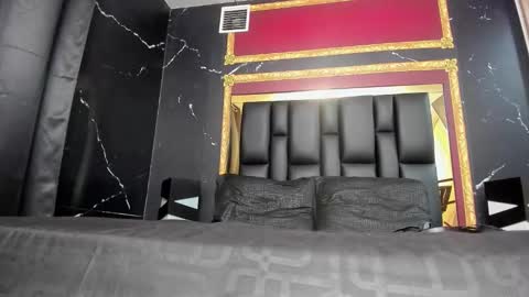 EVA online show from December 14, 5:29 am