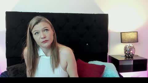 hanna_vell11 online show from May 13, 1:47 am