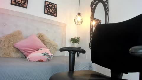 Hanna online show from January 28, 8:04 pm