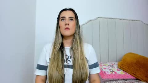 Hanna online show from February 9, 1:33 am