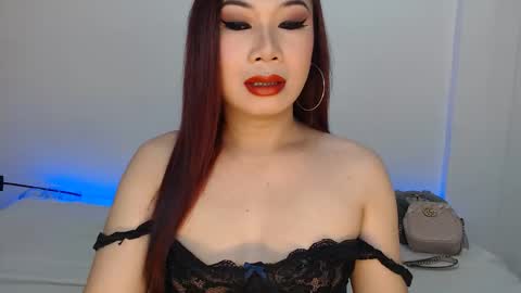 Hannah online show from September 28, 10:15 pm