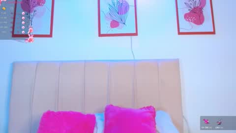 Eliana online show from December 5, 11:29 pm