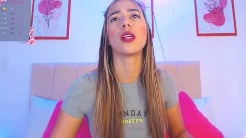 Eliana online show from December 21, 9:36 pm