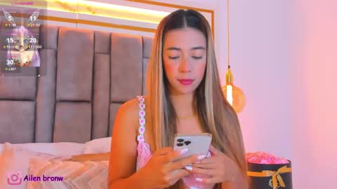 Eliana online show from September 19, 8:53 pm