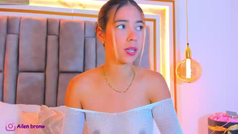 Eliana online show from October 28, 9:50 pm