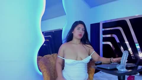 HannaClaire online show from March 5, 4:35 pm