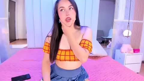 hannacollins_2 online show from June 22, 12:57 pm