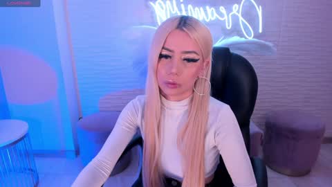  Hanna Connor  online show from January 15, 7:55 pm