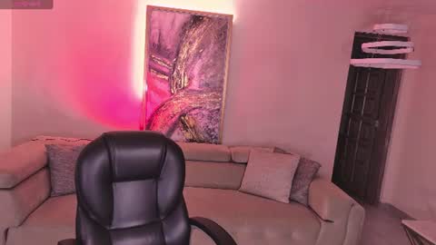  Hanna Connor  online show from June 15, 12:35 am