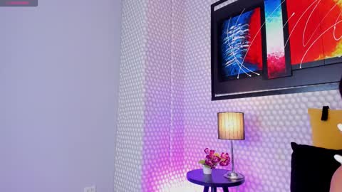 Snapshot of hannadowling_gh chatting on October 15, 3:17 am Hanna online show from October 15, 3:17 am