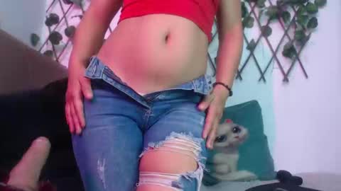 SARA  online show from December 3, 7:33 pm