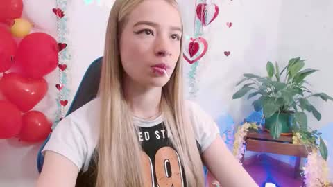 Snapshot of hannah_026 chatting on September 24, 1:14 pm Hannah 027 online show from September 24, 1:14 pm