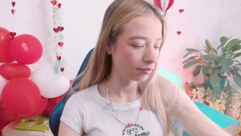 Snapshot of hannah_026 chatting on September 26, 11:58 am Hannah 027 online show from September 26, 11:58 am