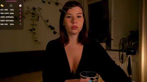 Hannah Allin online show from August 4, 10:01 pm
