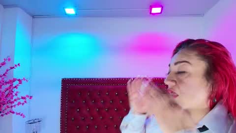 Hannah  online show from February 1, 11:31 am