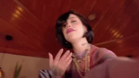 Hannah  online show from October 8, 8:17 pm