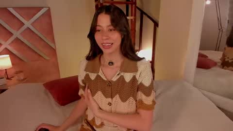 Hannah online show from June 3, 9:42 pm